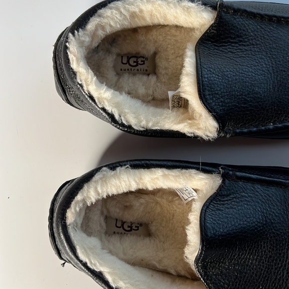Ugg Men’s Ascot Leather Slipper WORN ONCE around house! Size 10 - Picture 11 of 15